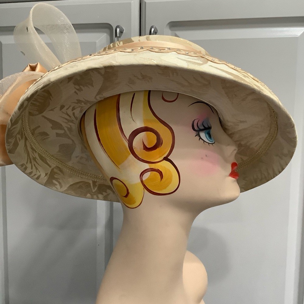 Vintage Donna Vinci Couture Hat Gold Embroidered Fabric Rhinestones Bows Accent